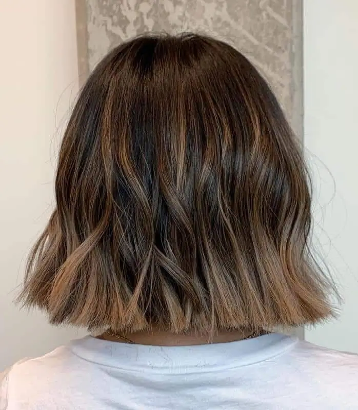 19 Idées de Couleur Cheveux Caramel à Adopter en 2025