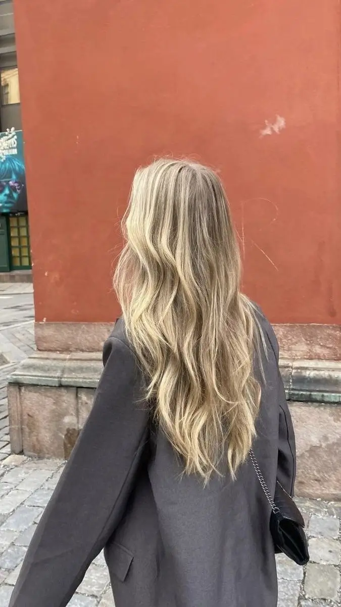 17 Idées de Coupes pour Cheveux Longs à Adopter en 2025