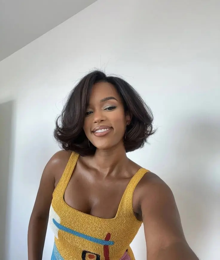 Les Meilleures Coupes de Cheveux Mi-Longs à Adopter en 2025