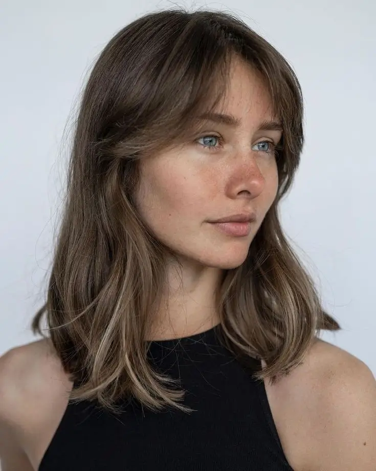 16 Coupes de Cheveux Mi-Longues Tendance pour Femmes en 2024
