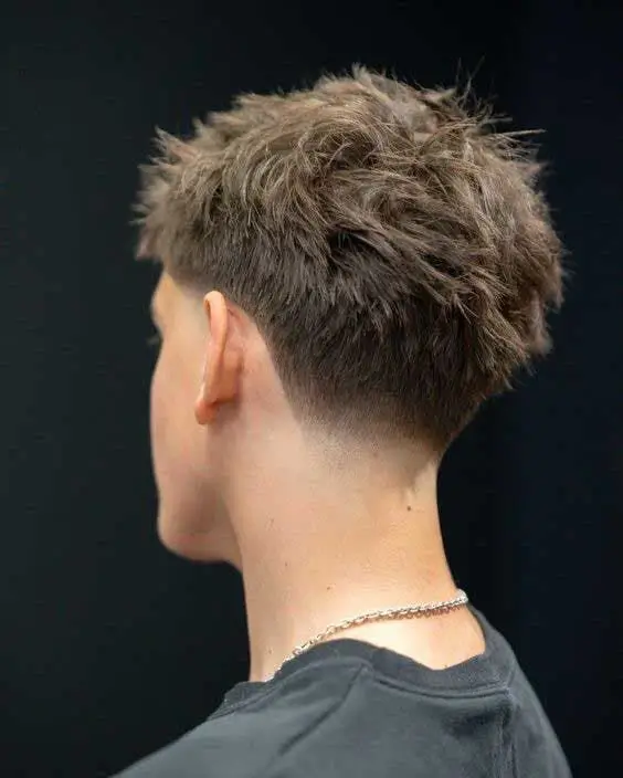 15 idées tendance de coupe taper pour homme à essayer en 2025