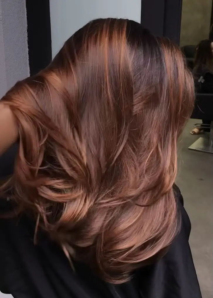 15 Idées de Couleurs et Coiffures Cheveux Châtain Incontournables