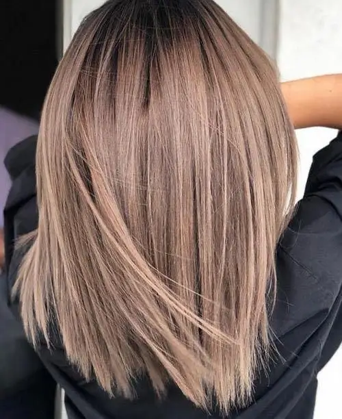 Cheveux Châtain Clair : 15 Idées de Styles et Conseils pour Une Couleur Radieuse