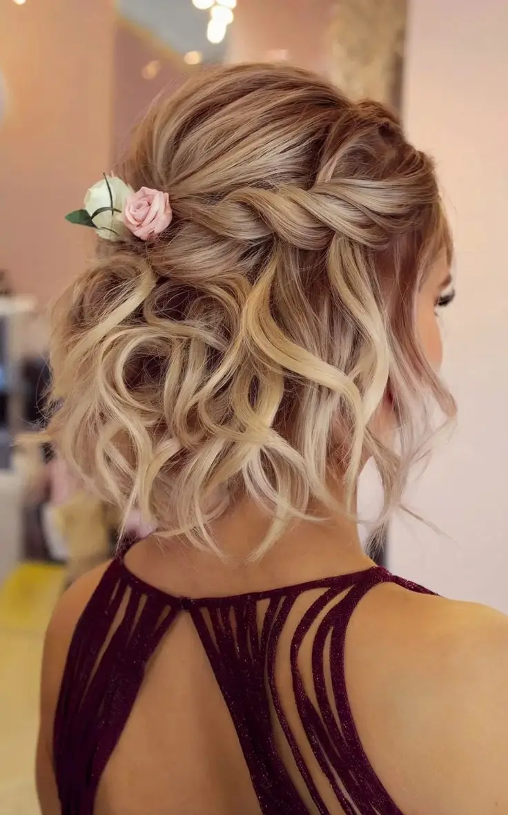 16 Idées de Coiffure Mariage pour Cheveux Courts : Élégance & Style