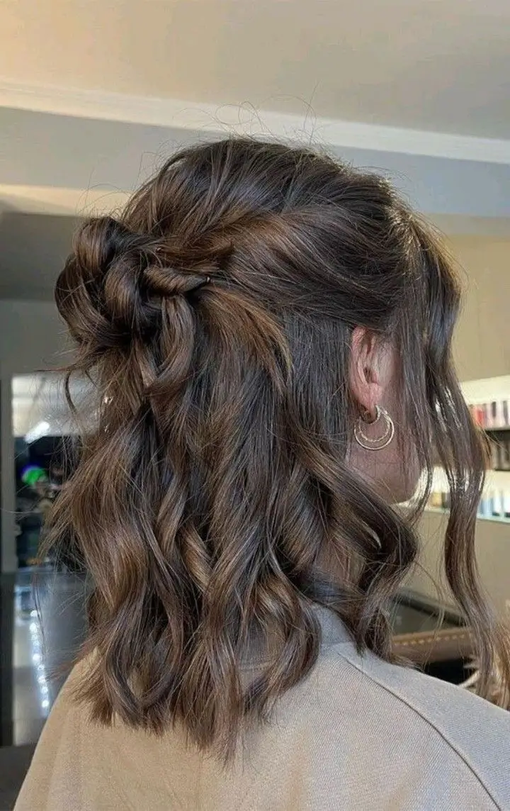 16 Idées de Coiffure Mariage pour Cheveux Courts : Élégance & Style
