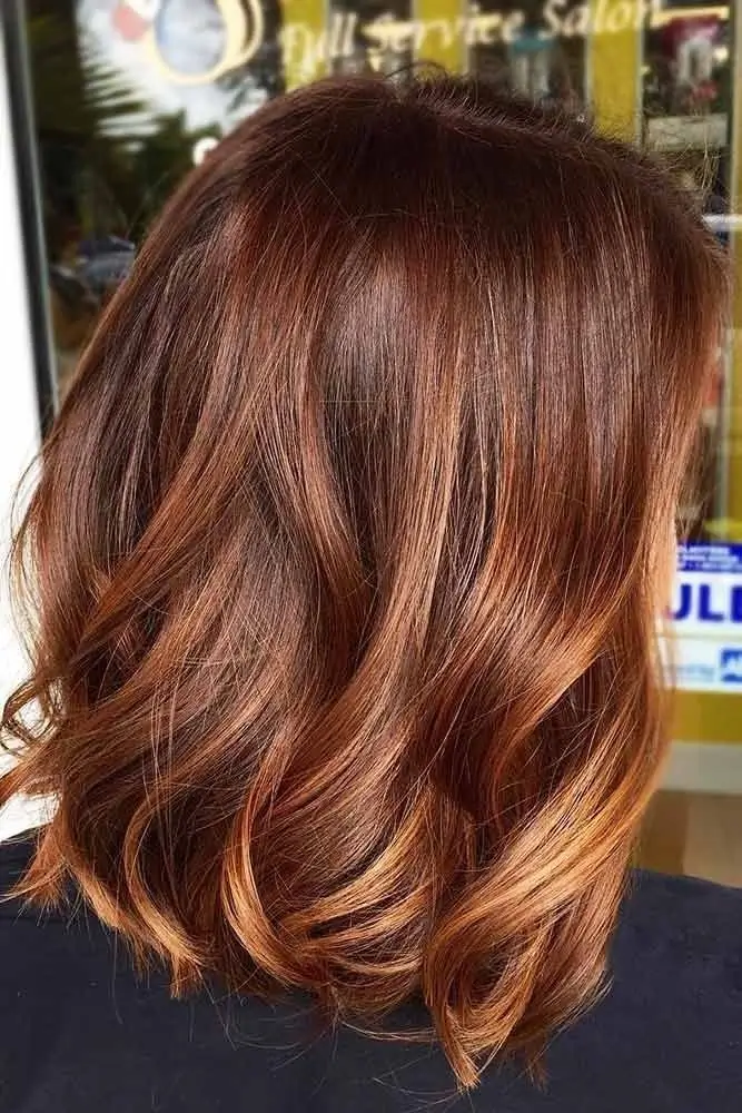 17 Idées Tendance de Couleur Caramel Cheveux pour un Look Inoubliable en 2025