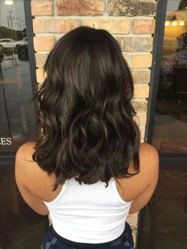 Couleur Cheveux Chocolat 2025 : Découvrez les 16 Plus Belles Idées à Adopter