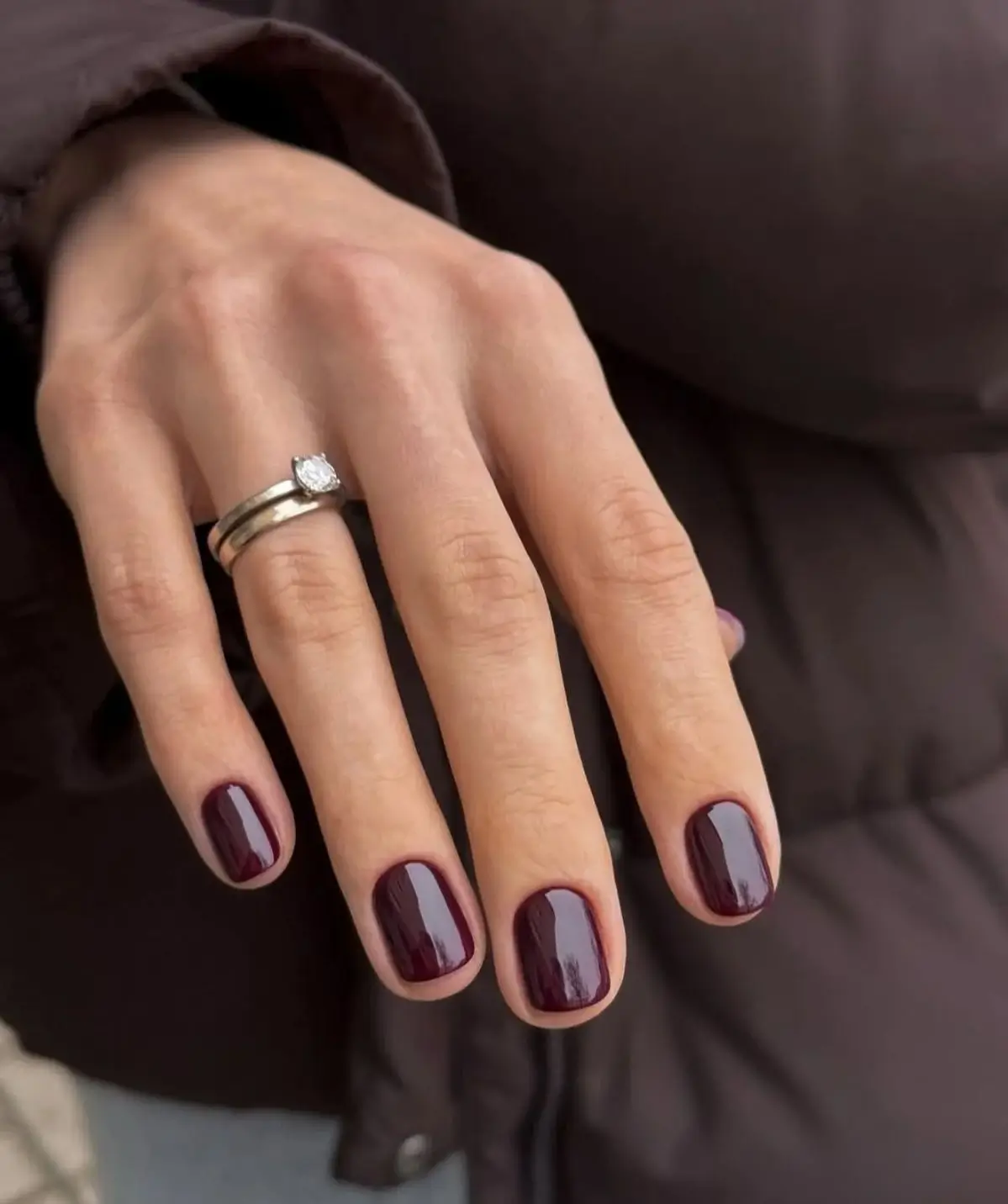 Couleur Ongle Automne 2025 : 16 Idées Tendance à Adopter