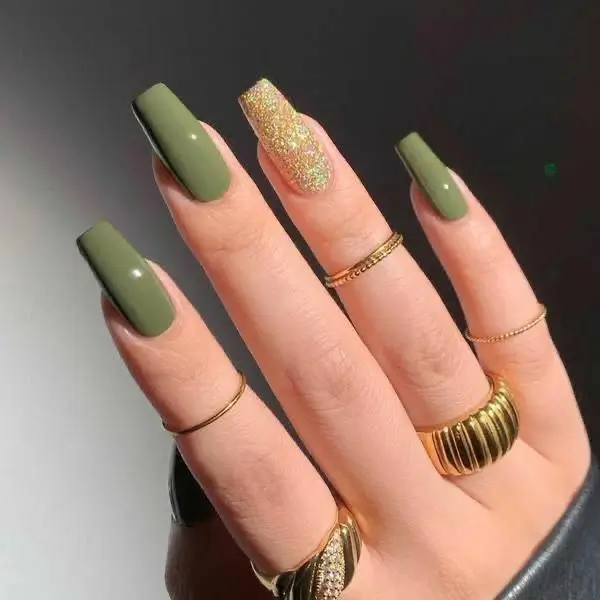 Couleur Ongle Automne 2025 : 16 Idées Tendance à Adopter