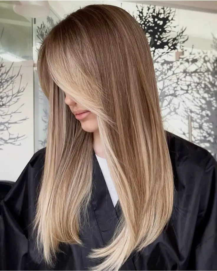 15 Idées de Frange Rideau Sublimes pour Cheveux Longs