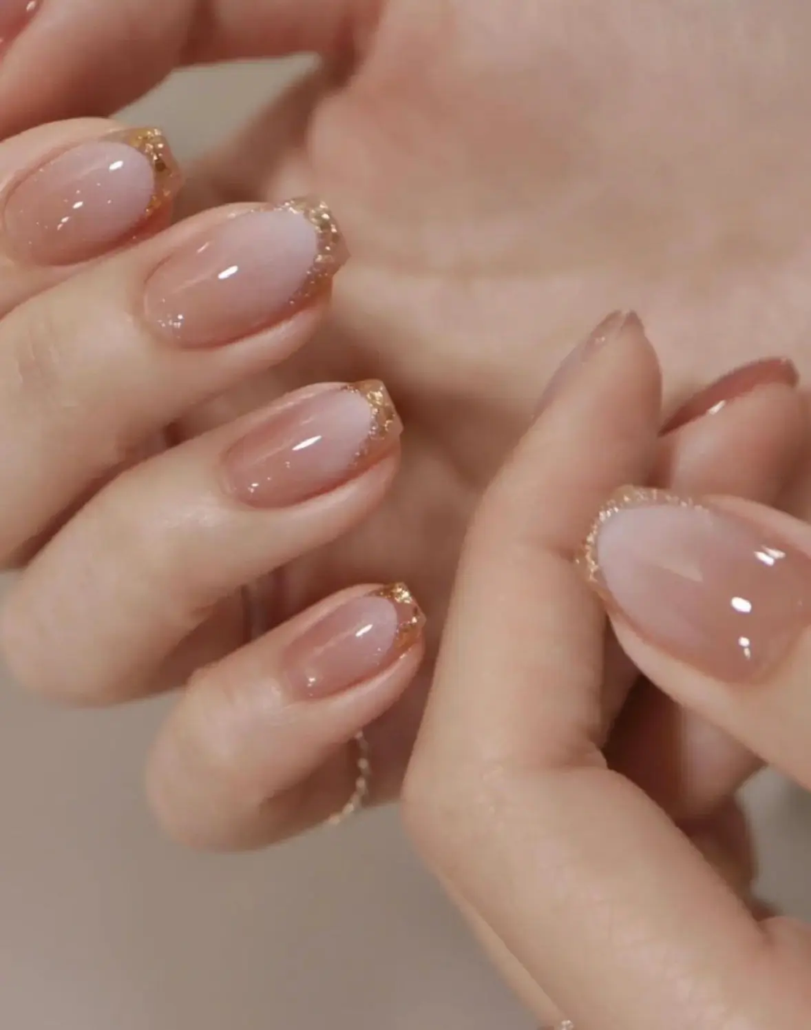 French Manucure 2025 : 15 Tendances et Inspirations à Ne Pas Manquer