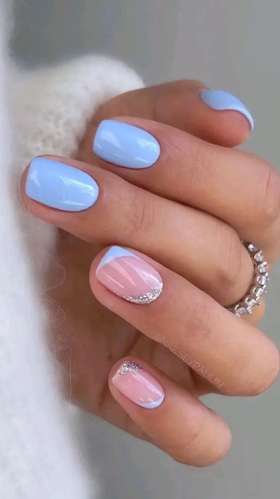 19 Idées Chic et Tendance pour Sublimer Vos Ongles Courts en 2025