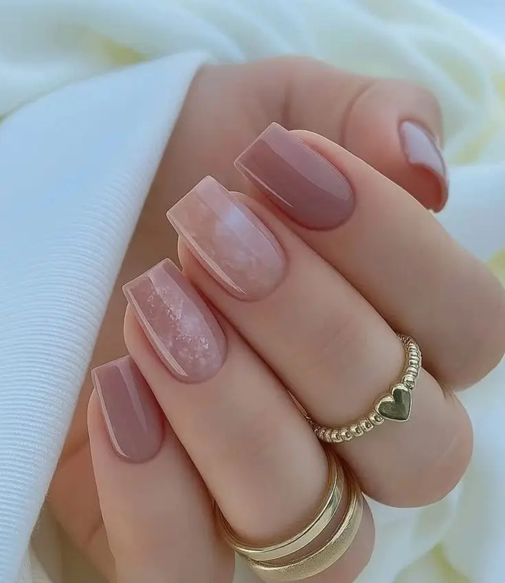 18 Idées de Manucure Automne 2025 Pour Sublimer Vos Ongles