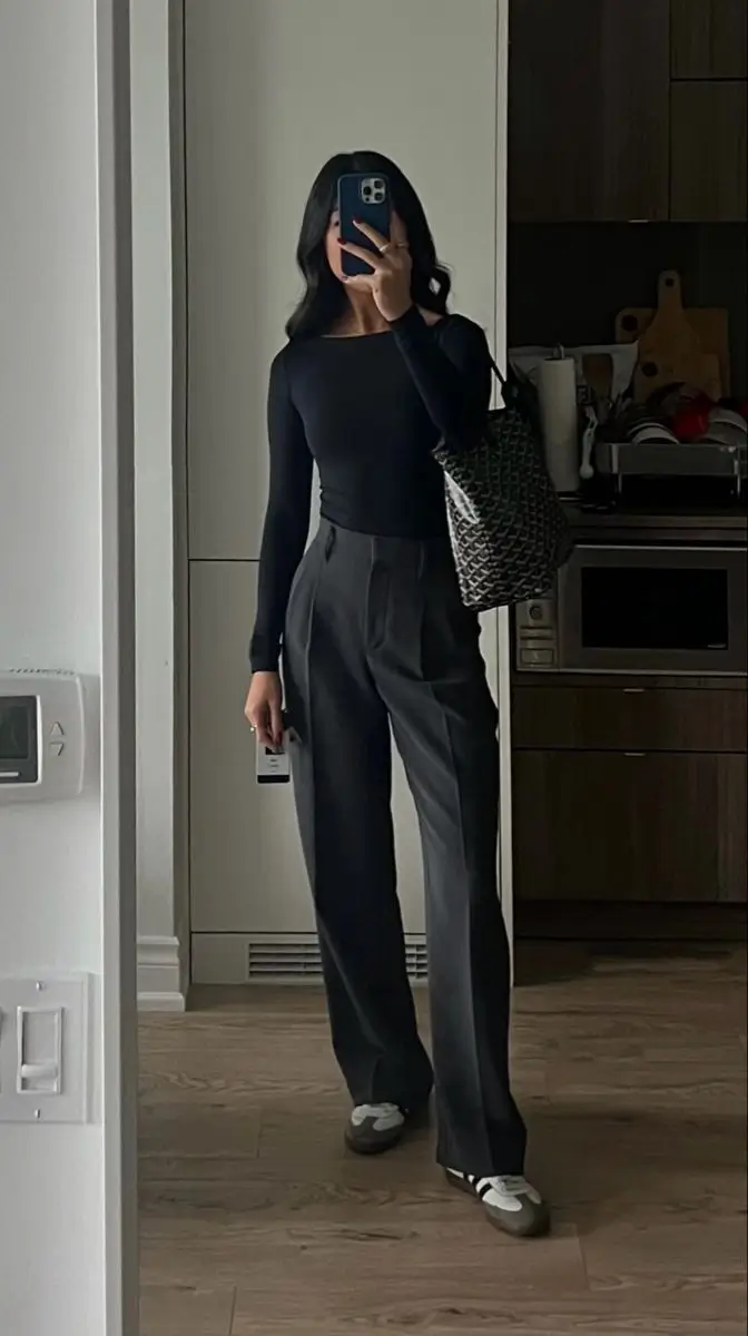 16 Idées de Looks Chic avec un Pantalon Large Noir pour Femme en 2025