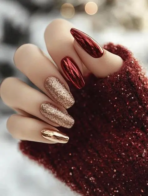 16 Idées de Manicure de Noël 2025 à Adopter pour les Fêtes