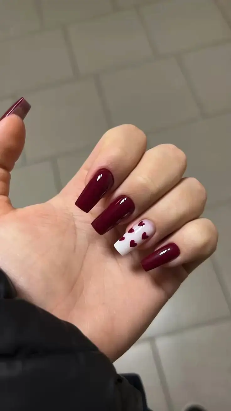 16 Idées de Nail Art Romantiques pour la Saint-Valentin 2025