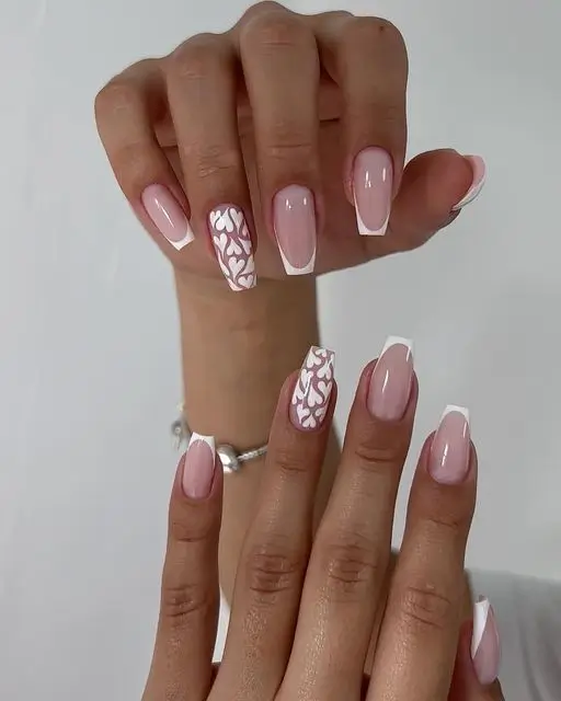 16 Idées de Nail Art Romantiques pour la Saint-Valentin 2025