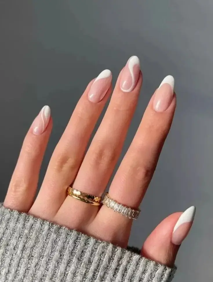 15 Idées de Manucure pour Sublimer vos Ongles Amande