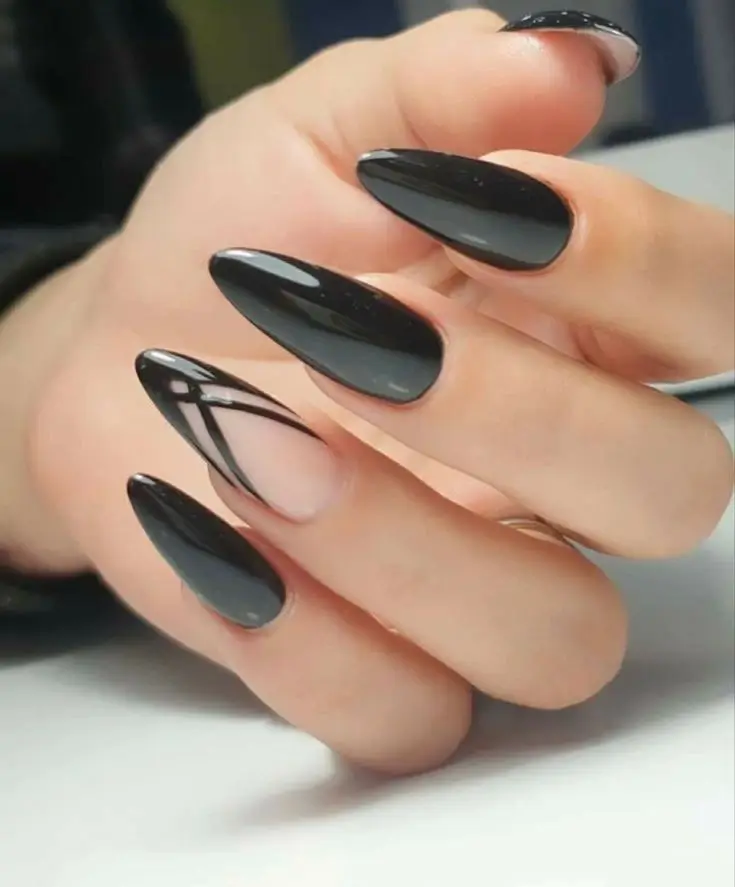 15 Idées de Manucure pour Sublimer vos Ongles Amande