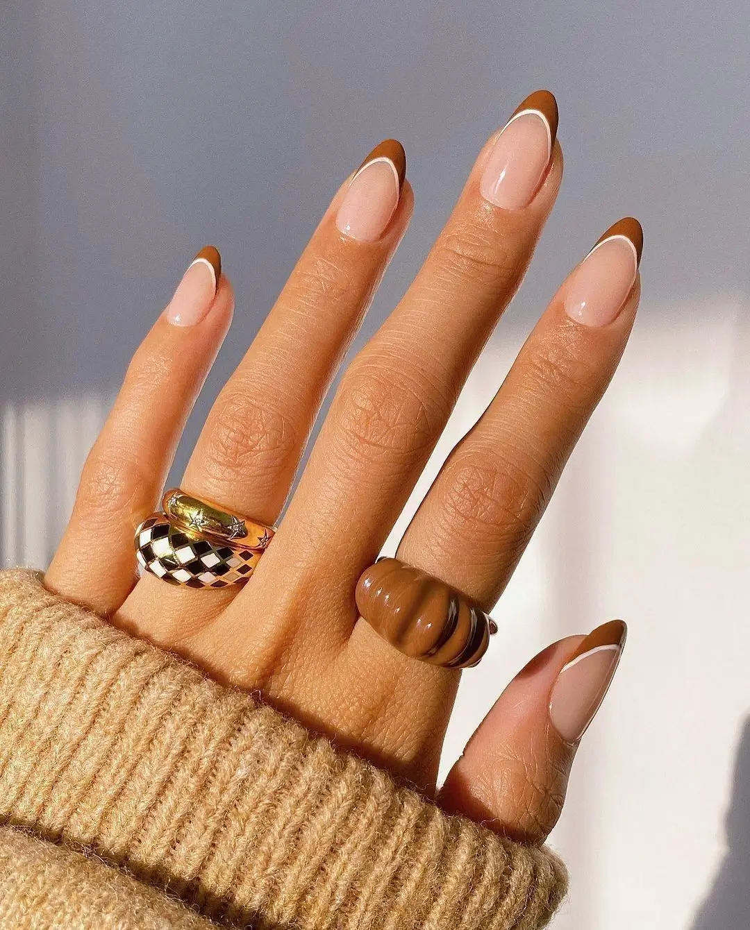 19 Idées de Nail Art pour Halloween 2025 à Essayer Cette Année