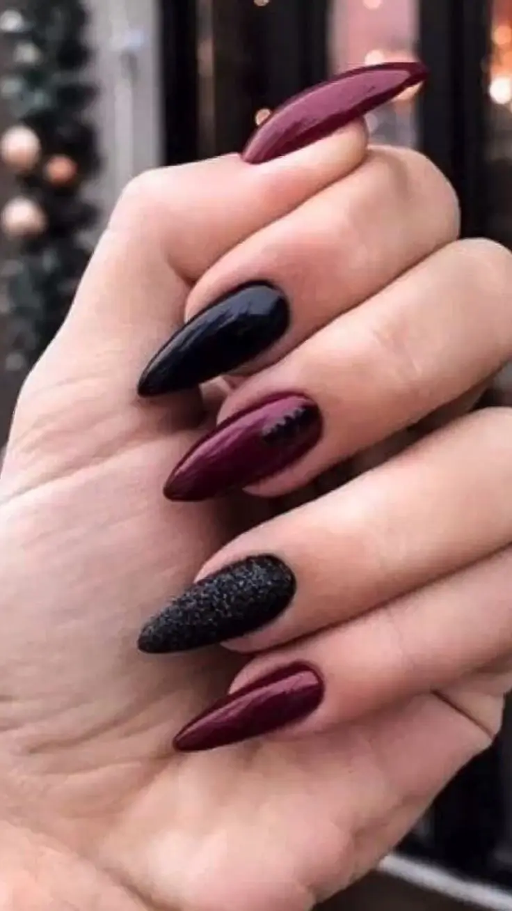 19 Idées de Nail Art pour Halloween 2025 à Essayer Cette Année