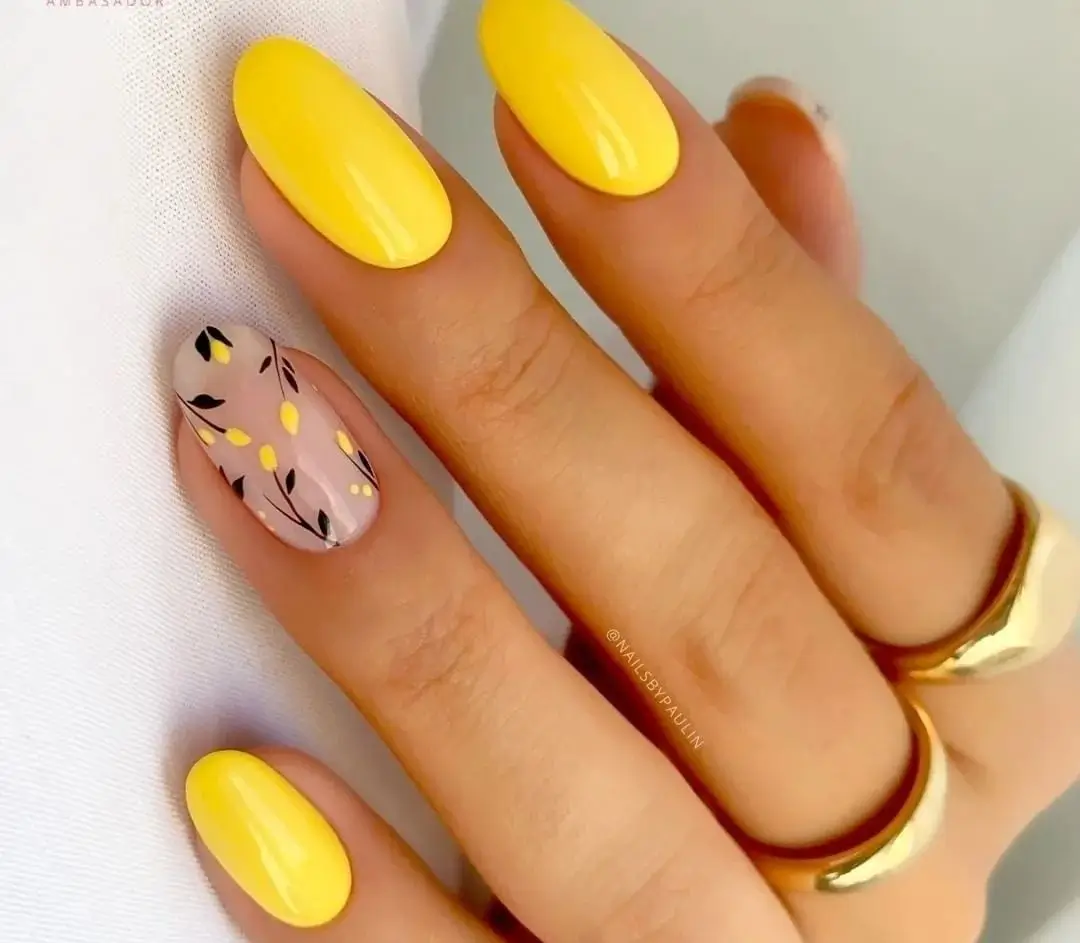 Pourquoi Vos Ongles Deviennent Jaunes : 18 Causes et Solutions Efficaces