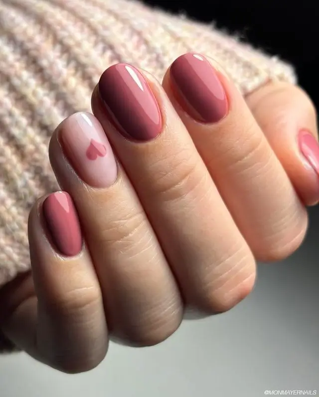 18 idées sublimes d’ongles nude à adopter en 2025