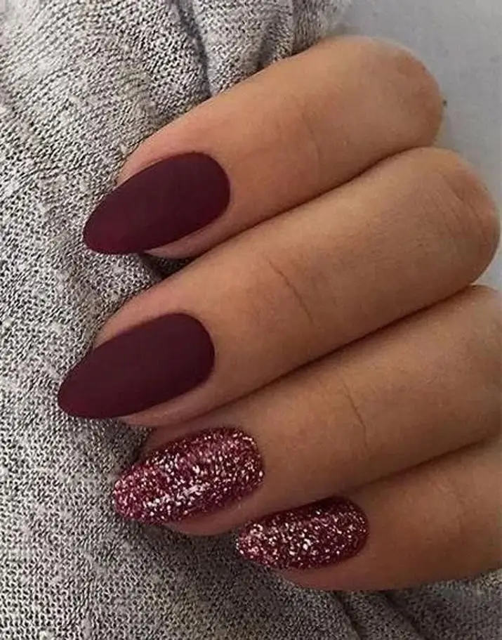 17 Idées Inspirantes d’Ongles Rouges pour un Look Élégant