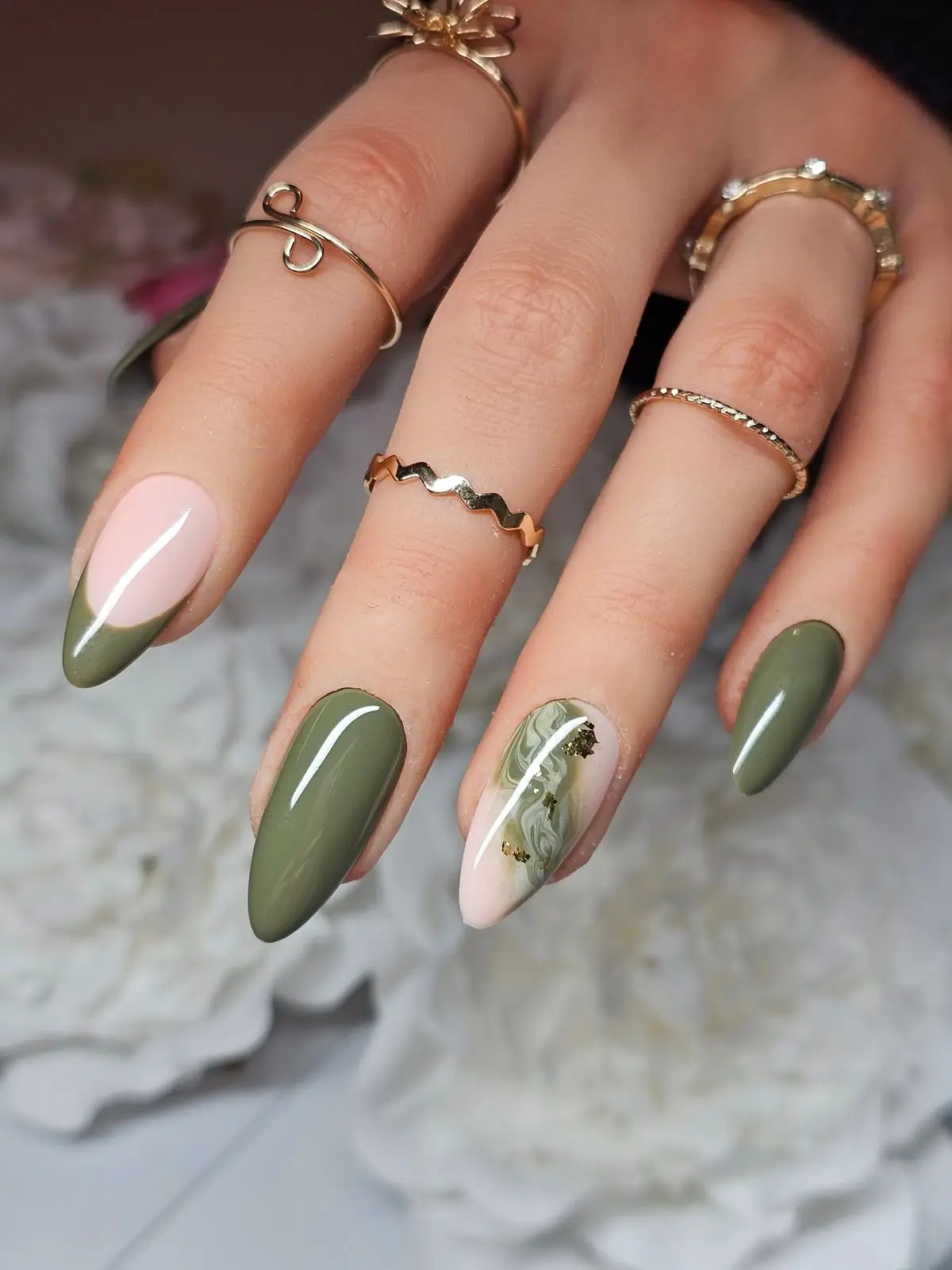 16 solutions pour traiter un ongle vert naturellement et efficacement