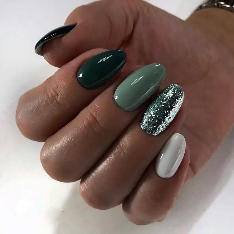 16 solutions pour traiter un ongle vert naturellement et efficacement
