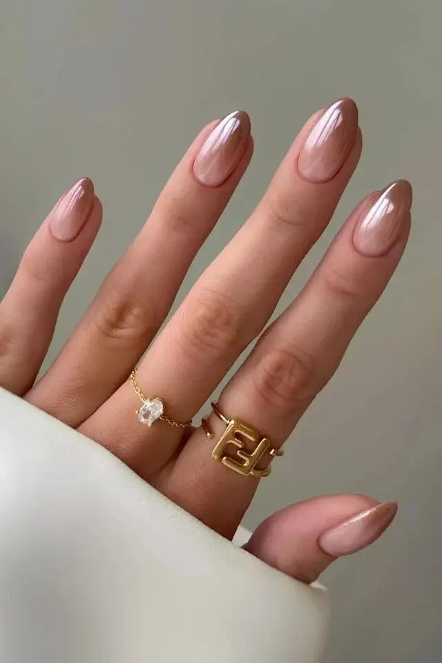 Ongles Automne 2025 : 16 Idées Inspirantes à Adopter Cette Saison