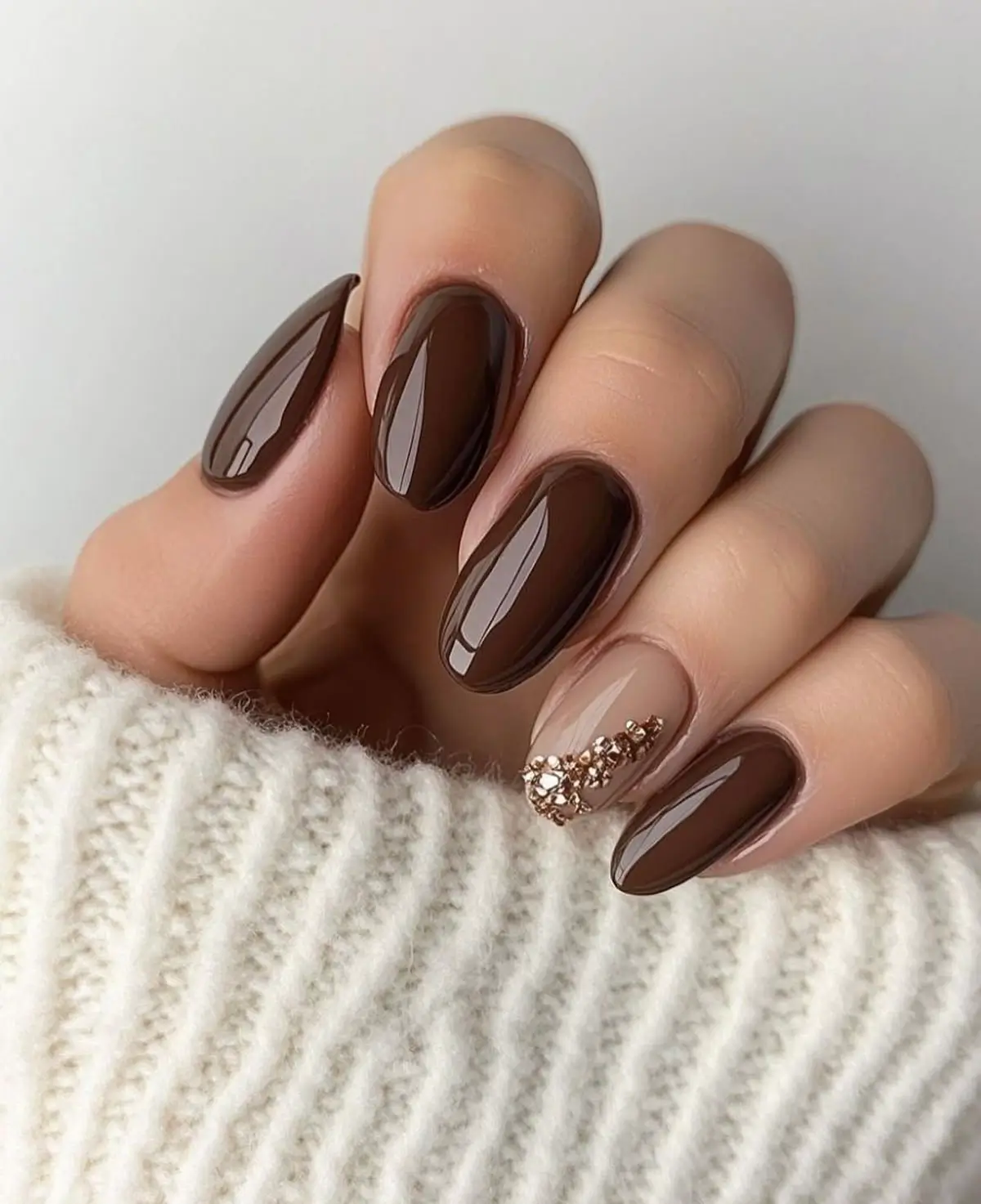 Ongles Automne 2025 : 16 Idées Inspirantes à Adopter Cette Saison