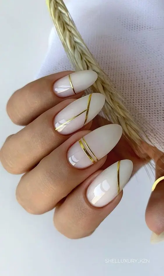 19 Idées Inspirantes d’Ongles Blancs pour Être Tendance en 2025
