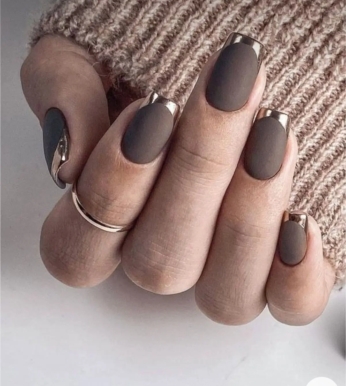 17 Idées Tendance pour des Ongles Gel Parfaits en Hiver 2025