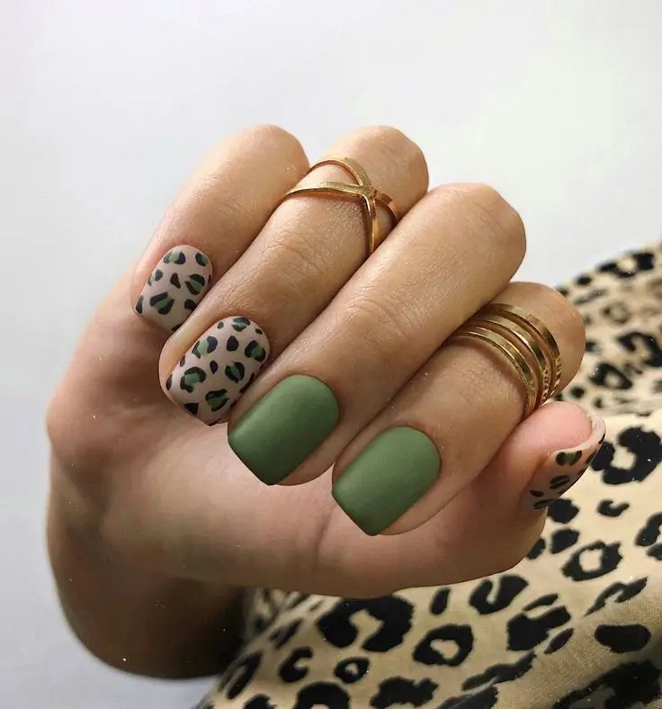 16 Idées d’Ongles Léopard Tendance à Adopter en 2025
