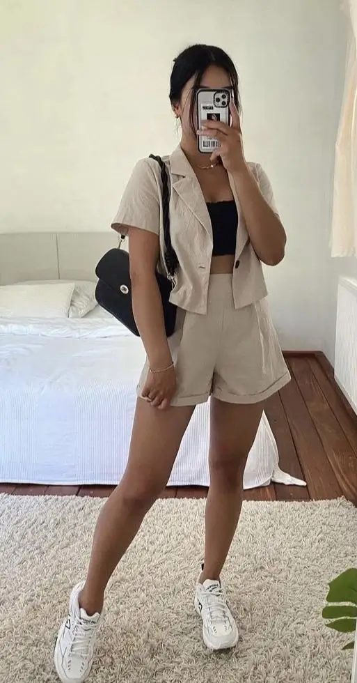 Outfit été 2025 : 16 idées tendances pour rayonner cet été