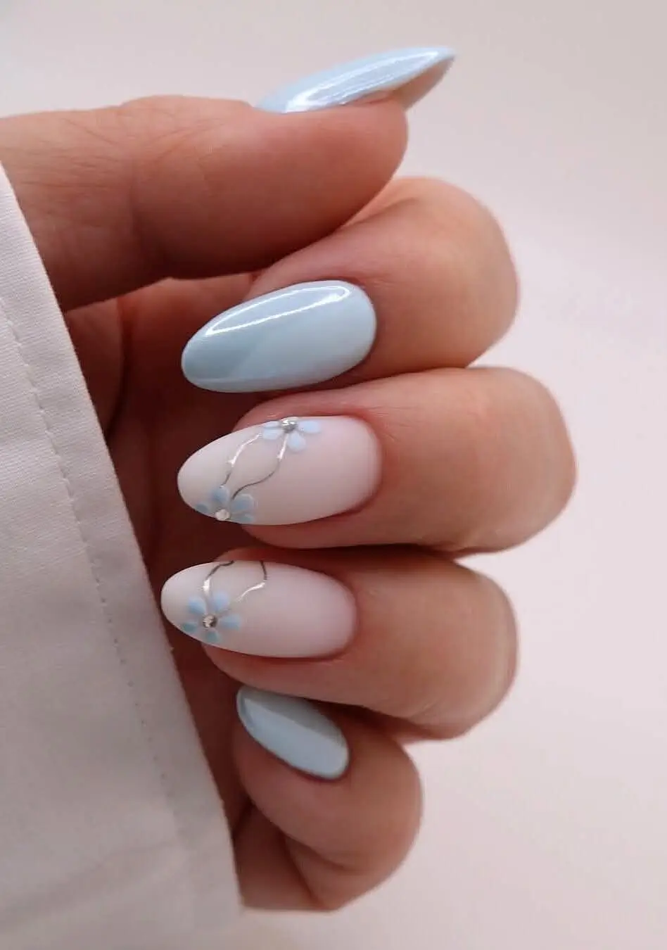 17 Idées d’Ongles Pastel en Gel à Adopter cet Été