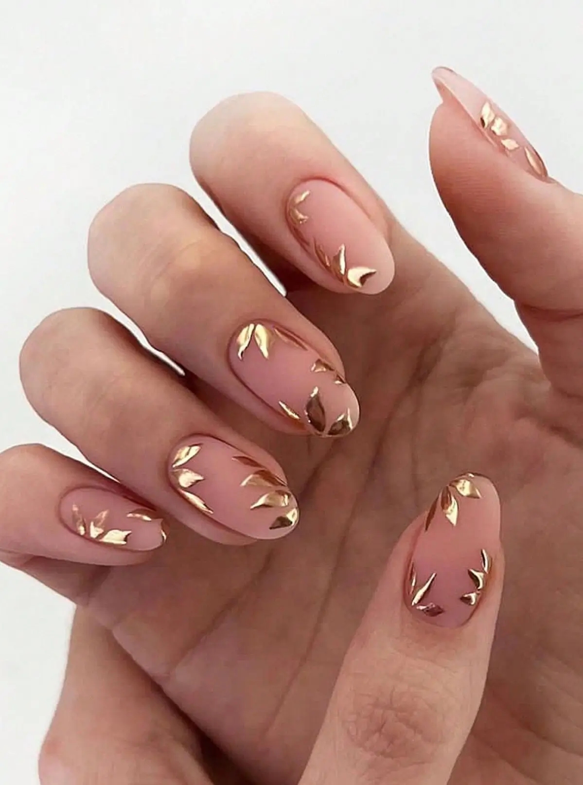 17 Tendances Ongles en Gel 2025 à Adopter Absolument